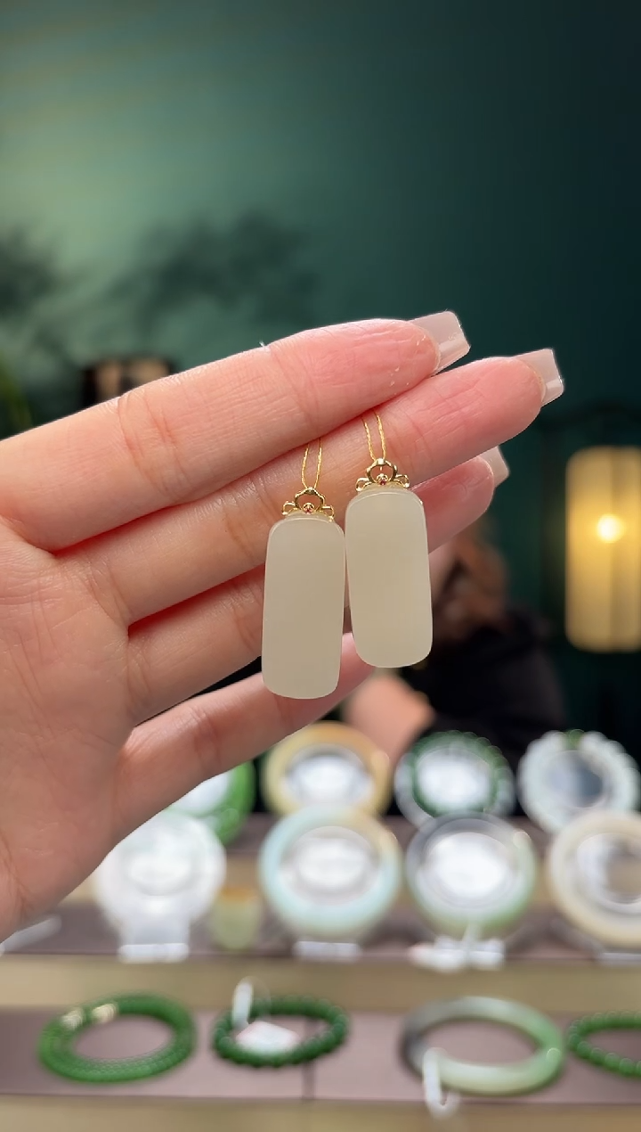 【闪购商品】和田玉吊坠(不含链)18K金镶嵌平安无事牌多样性发一件