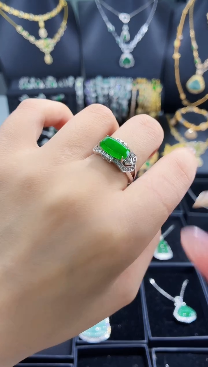 翡翠戒指未镶嵌戒指