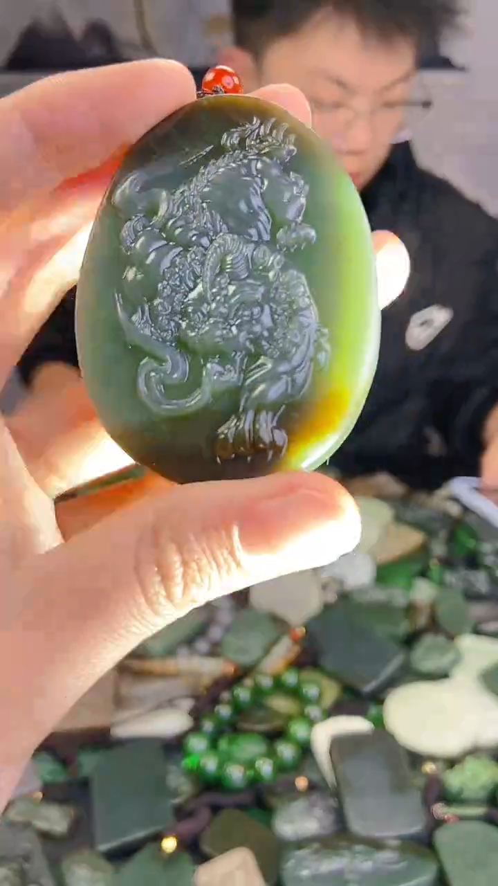 颈饰未镶嵌和田玉1