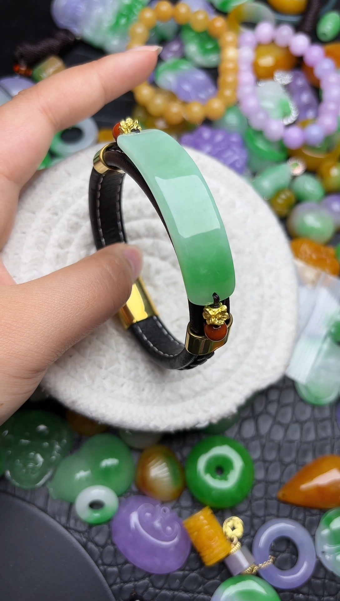 颈饰未镶嵌翡翠缅甸翡翠吊坠