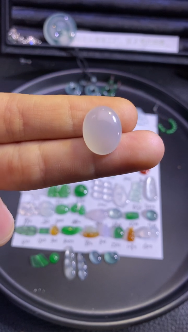 未镶嵌挂件翡翠蛋