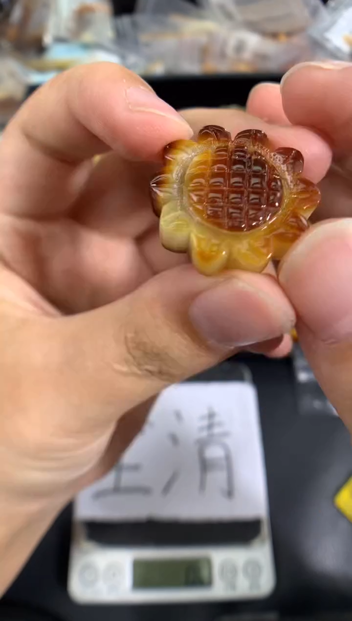 蜜蜡未镶嵌珠宝奇石1