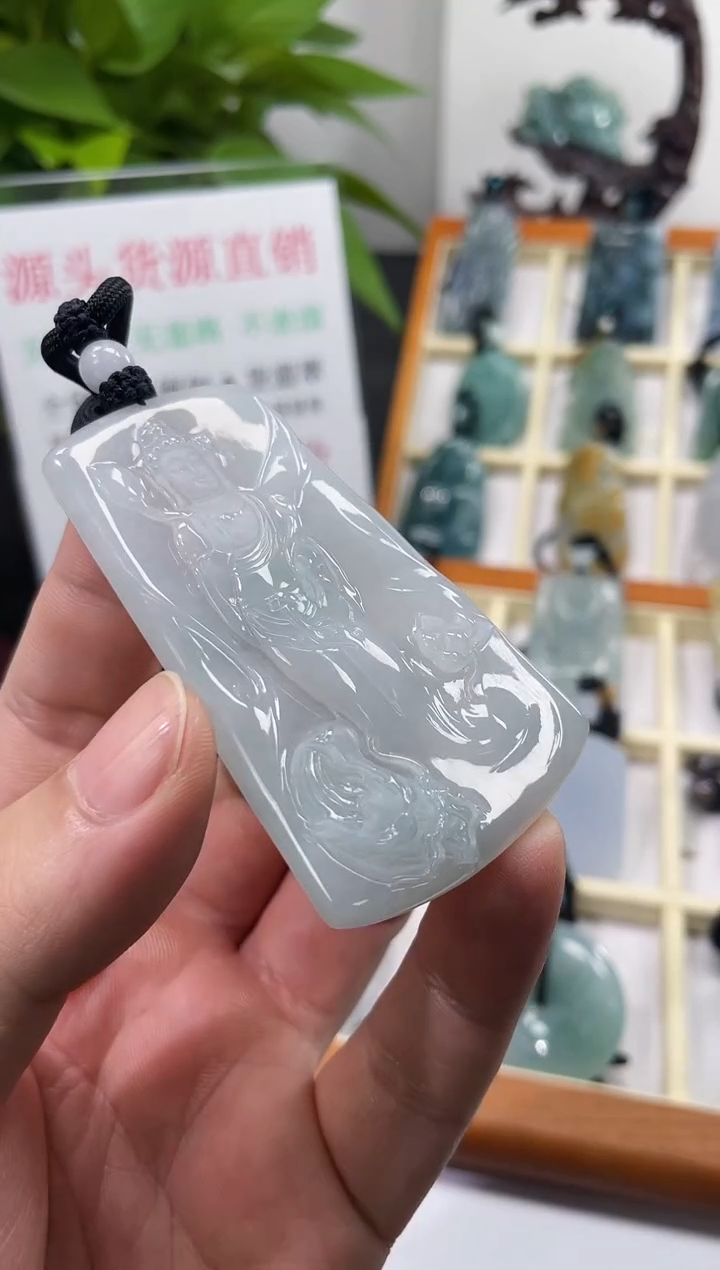 【闪购商品】翡翠颈饰未镶嵌观音