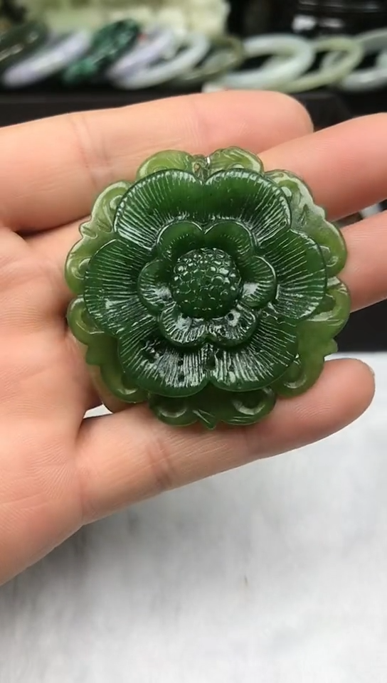 【闪购商品】和田玉（糖玉）吊坠(赠链)未镶嵌花开富贵