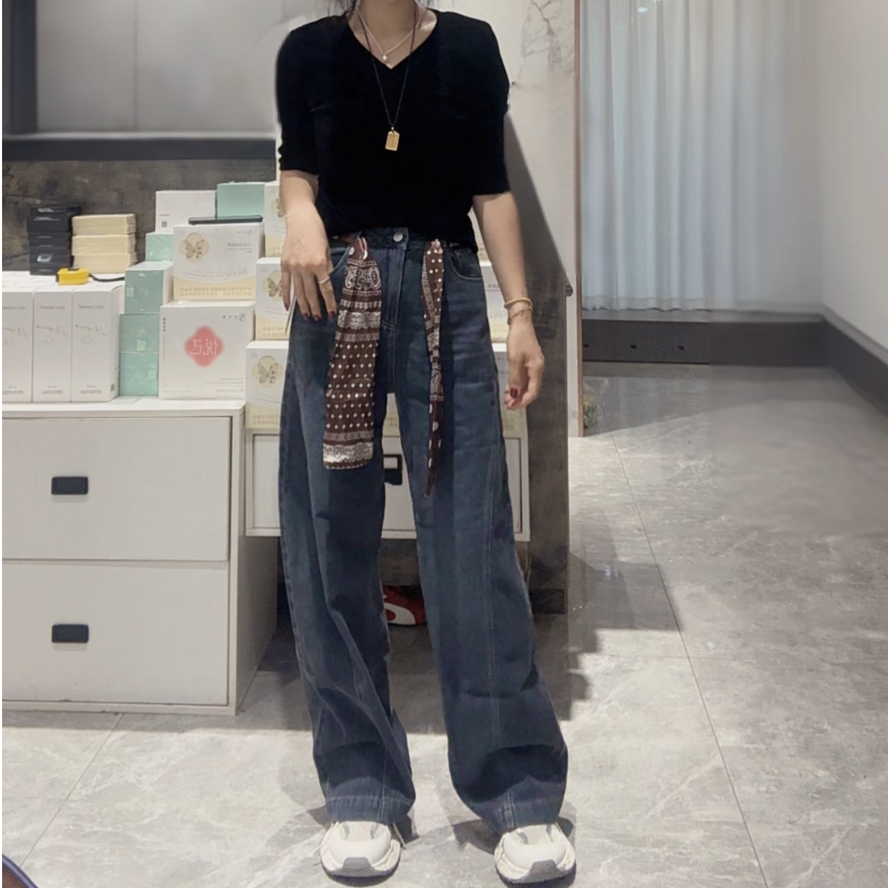 红衣俏家时尚百搭设计感牛仔阔腿裤89753