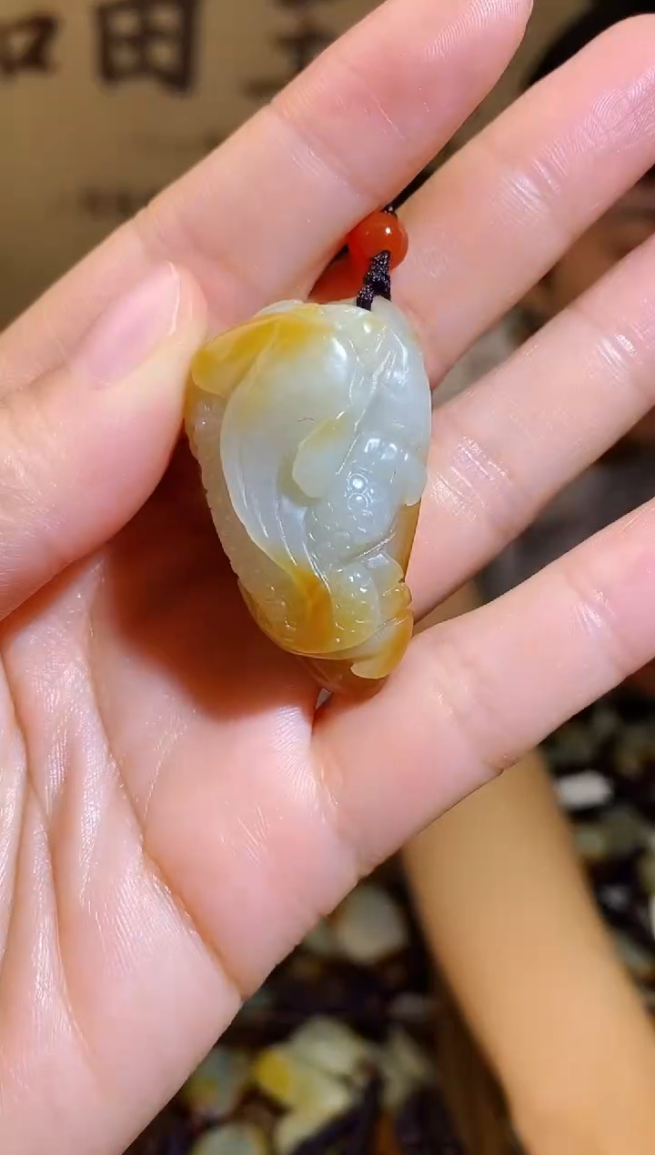 和田玉未镶嵌颈饰1