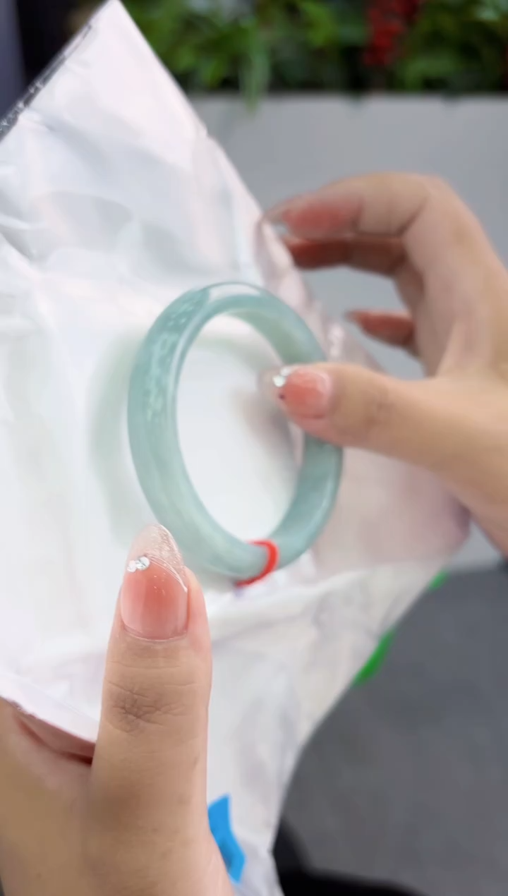 【闪购商品】翡翠手镯未镶嵌翡翠手镯60