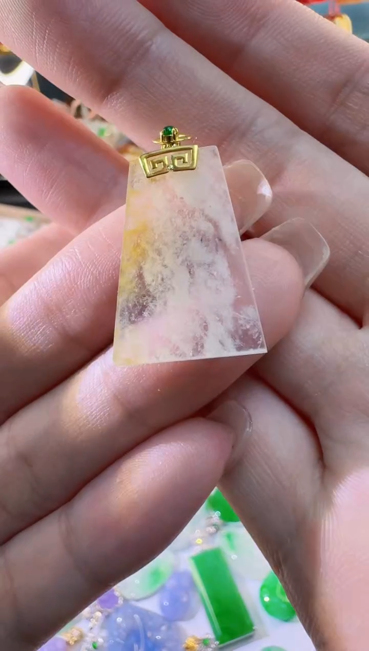 【闪购商品】翡翠18K金镶嵌颈饰缅甸翡翠A货挂件