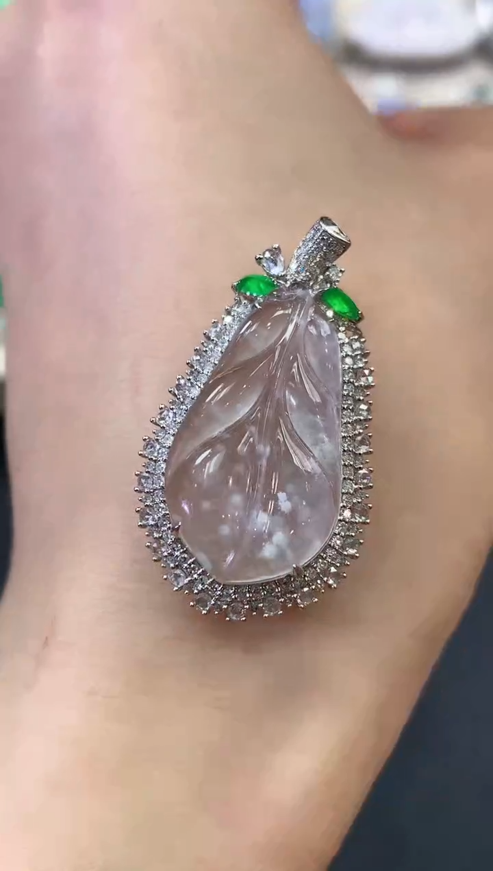 【闪购商品】翡翠吊坠(不含链)18K金镶嵌b221