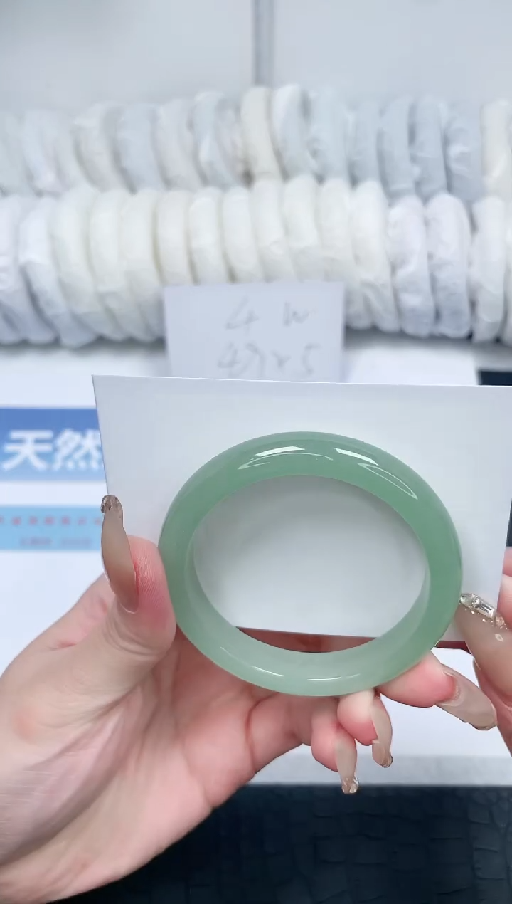 【闪购商品】石英质玉手镯未镶嵌Q340-53.5