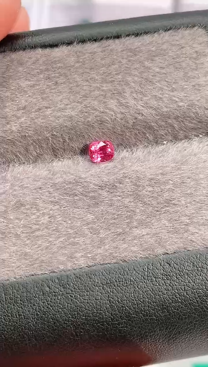 裸石尖晶石0.46ct-天然粉绝尖晶石