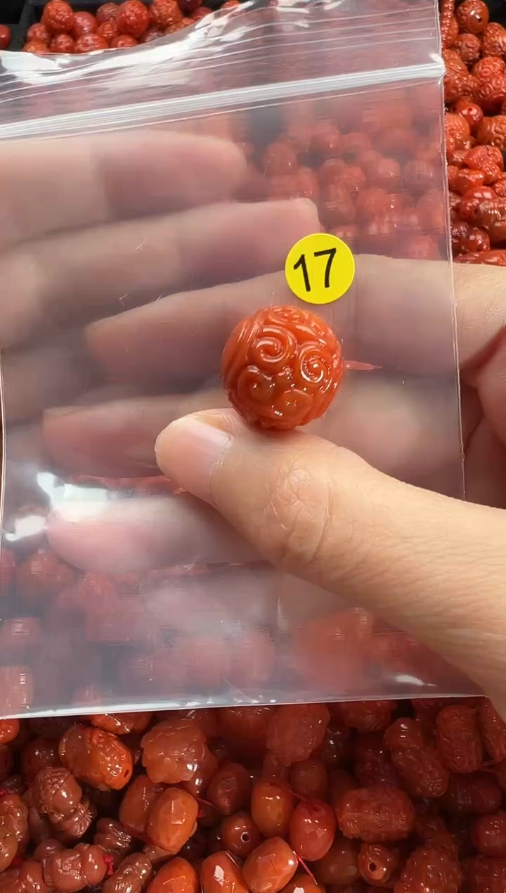 颈饰未镶嵌南红玛瑙1