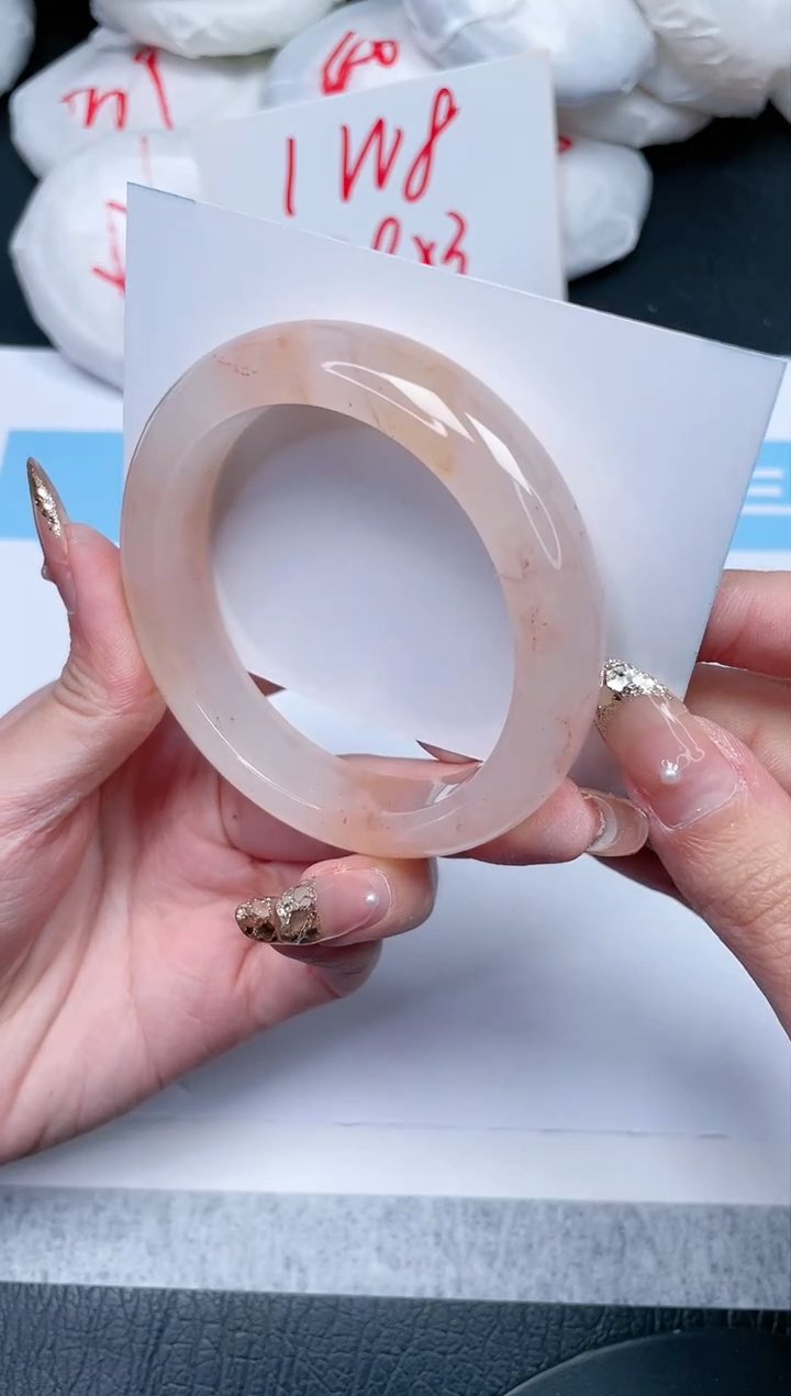 【闪购商品】石英质玉手镯未镶嵌280-55.8