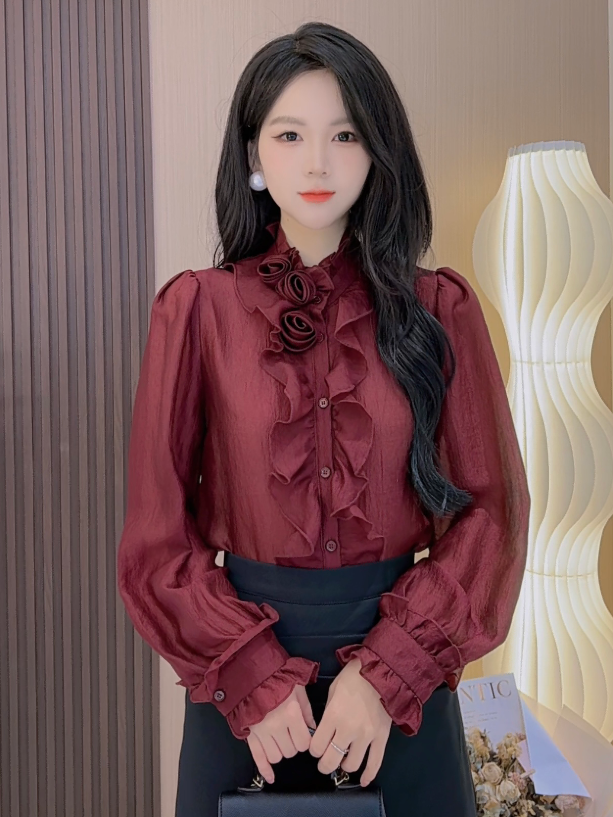 【561】红色衬衫女秋款新款减龄百搭气质高级感衬衣潮