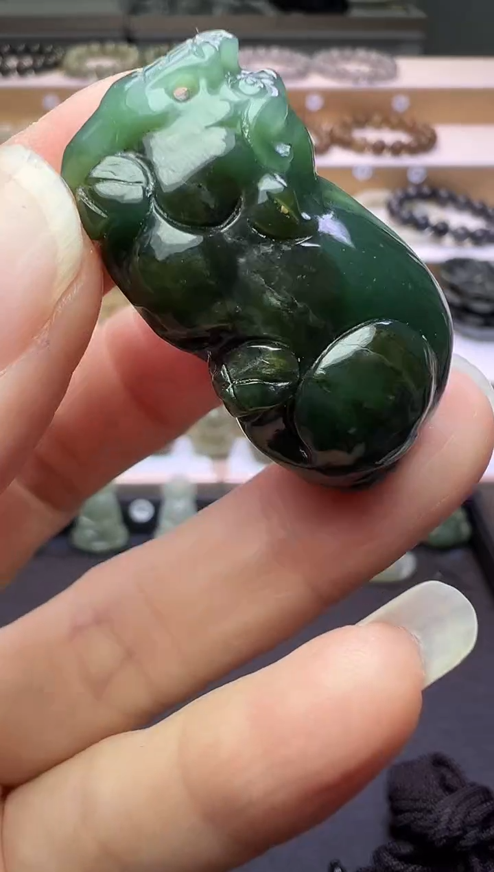 颈饰未镶嵌和田玉126号链接有包容约卡39*23*19