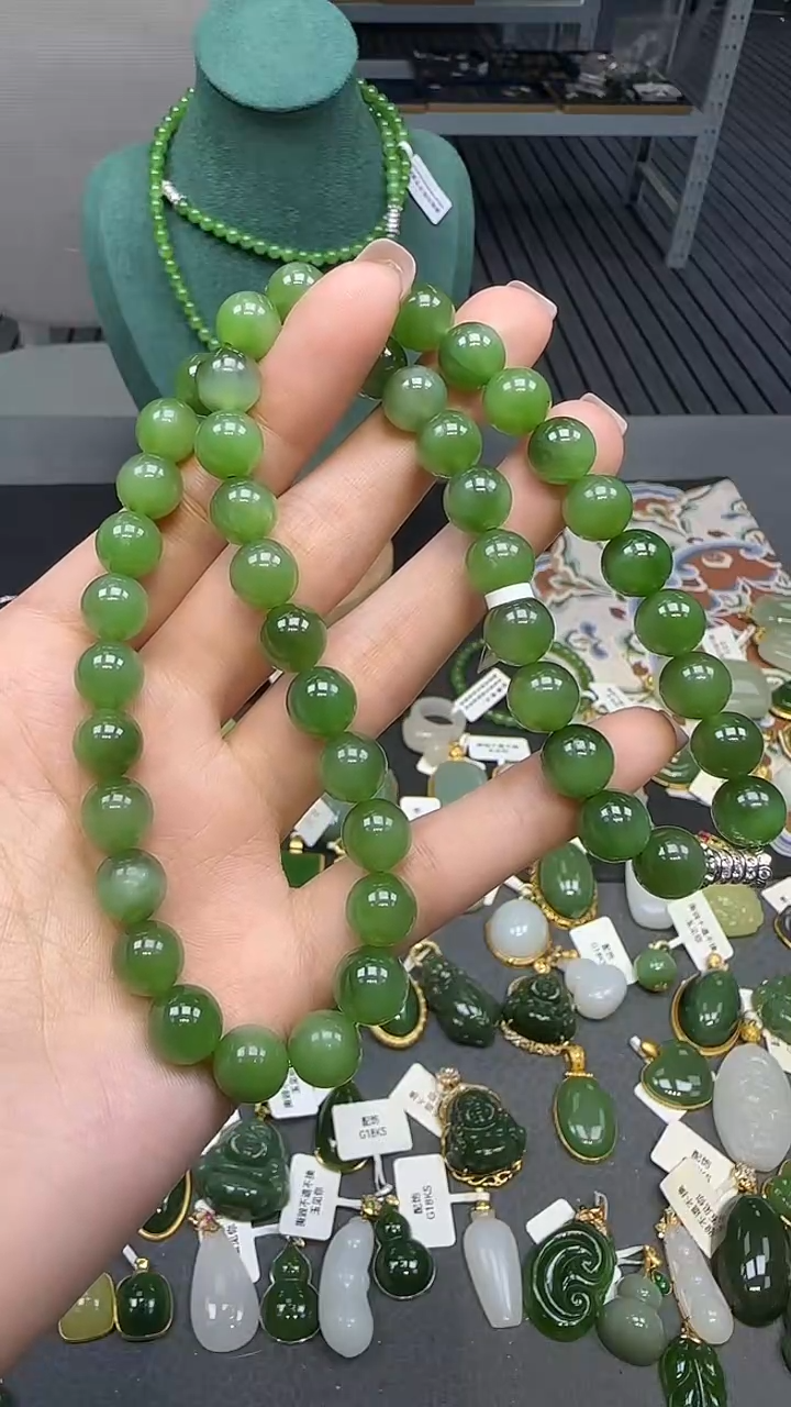 未镶嵌和田玉挂件1