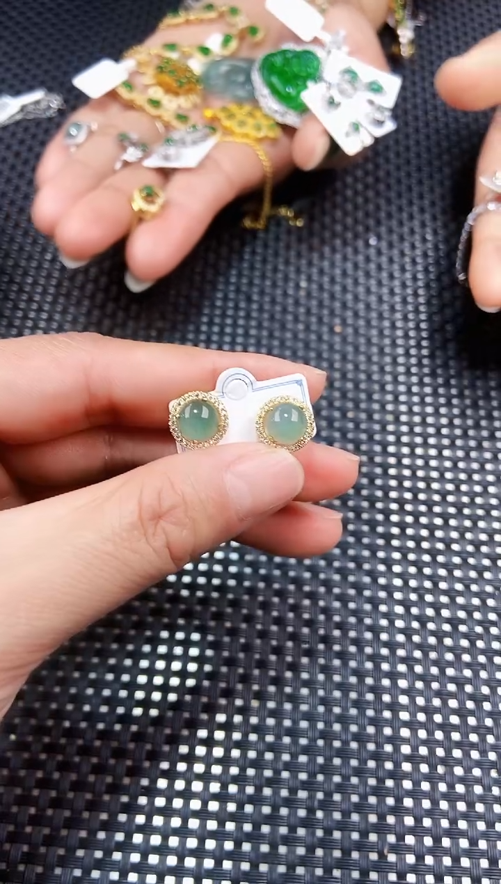 【闪购商品】翡翠耳饰未镶嵌111111111