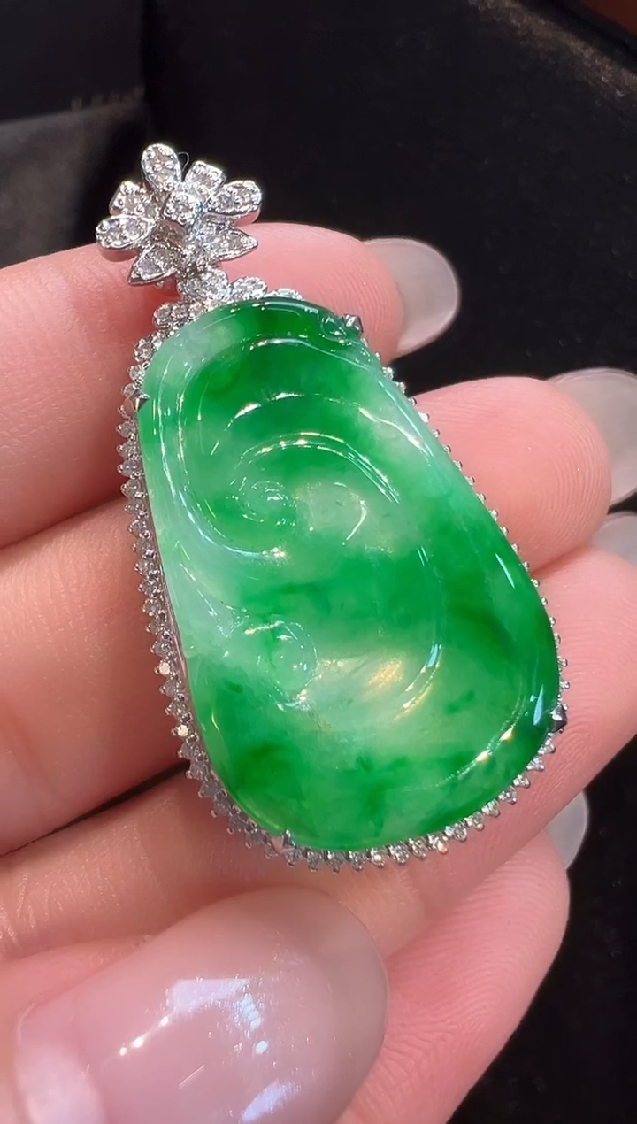 吊坠(不含链)18K金镶嵌翡翠AL6