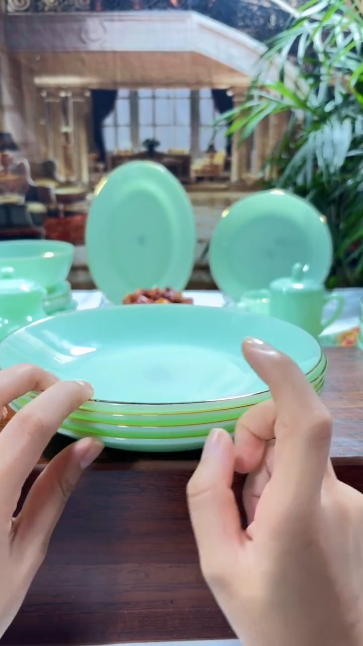 【闪购商品】... 8英寸深盘4个  玉瓷【贝美】