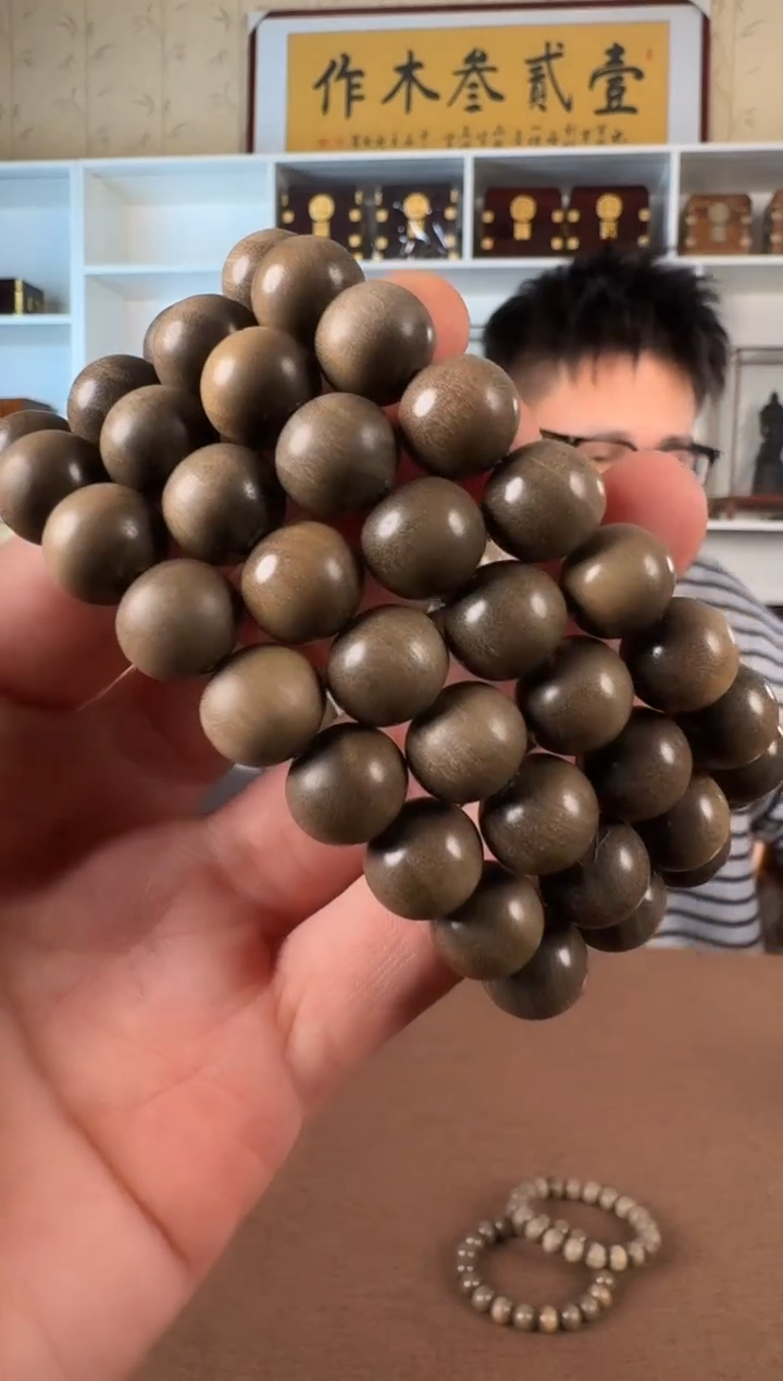 阴沉木老山檀 藏蜜 10.2*11.1 单圈手串 默认发货