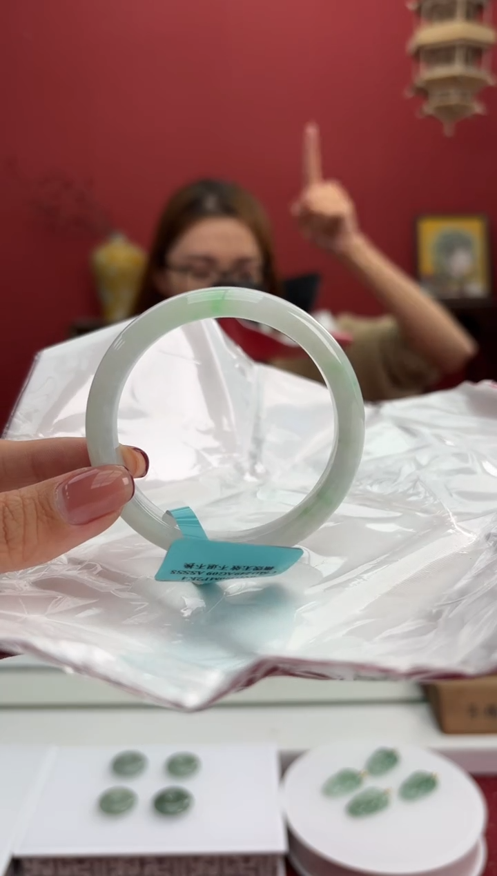 【闪购商品】翡翠手镯未镶嵌11手镯