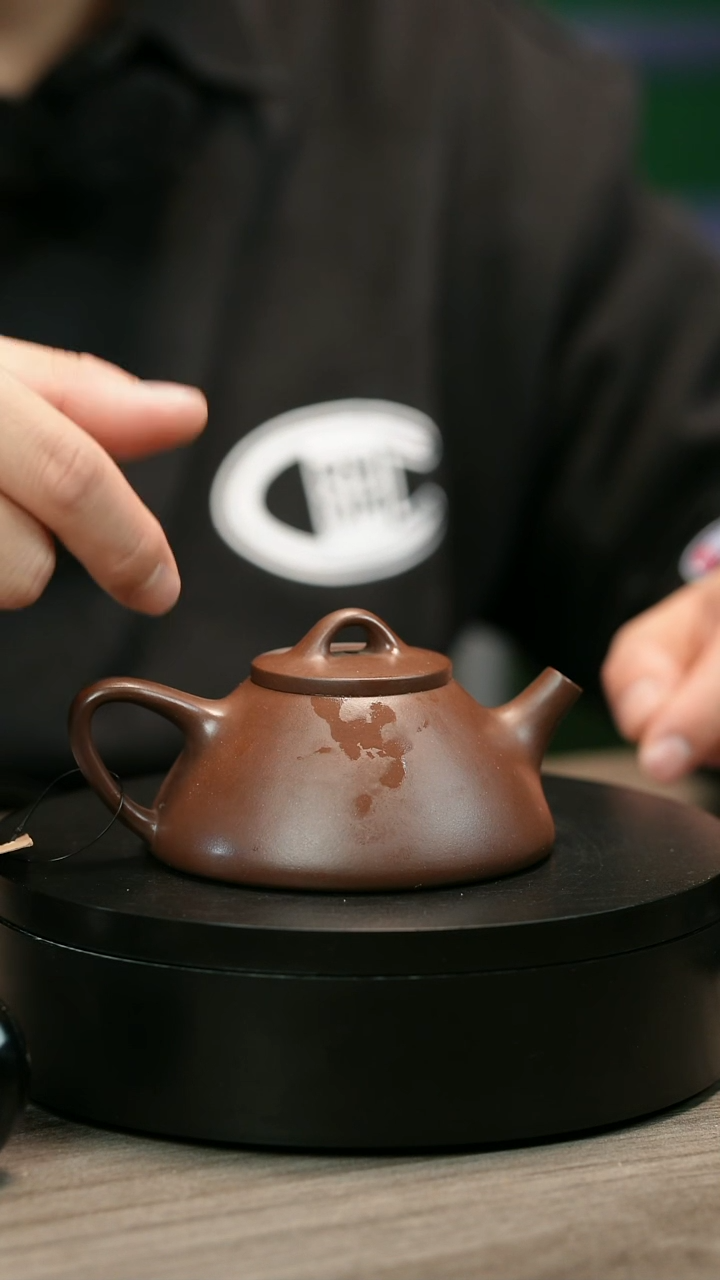 茶壶紫砂明*H1462赵信军光素水波石瓢