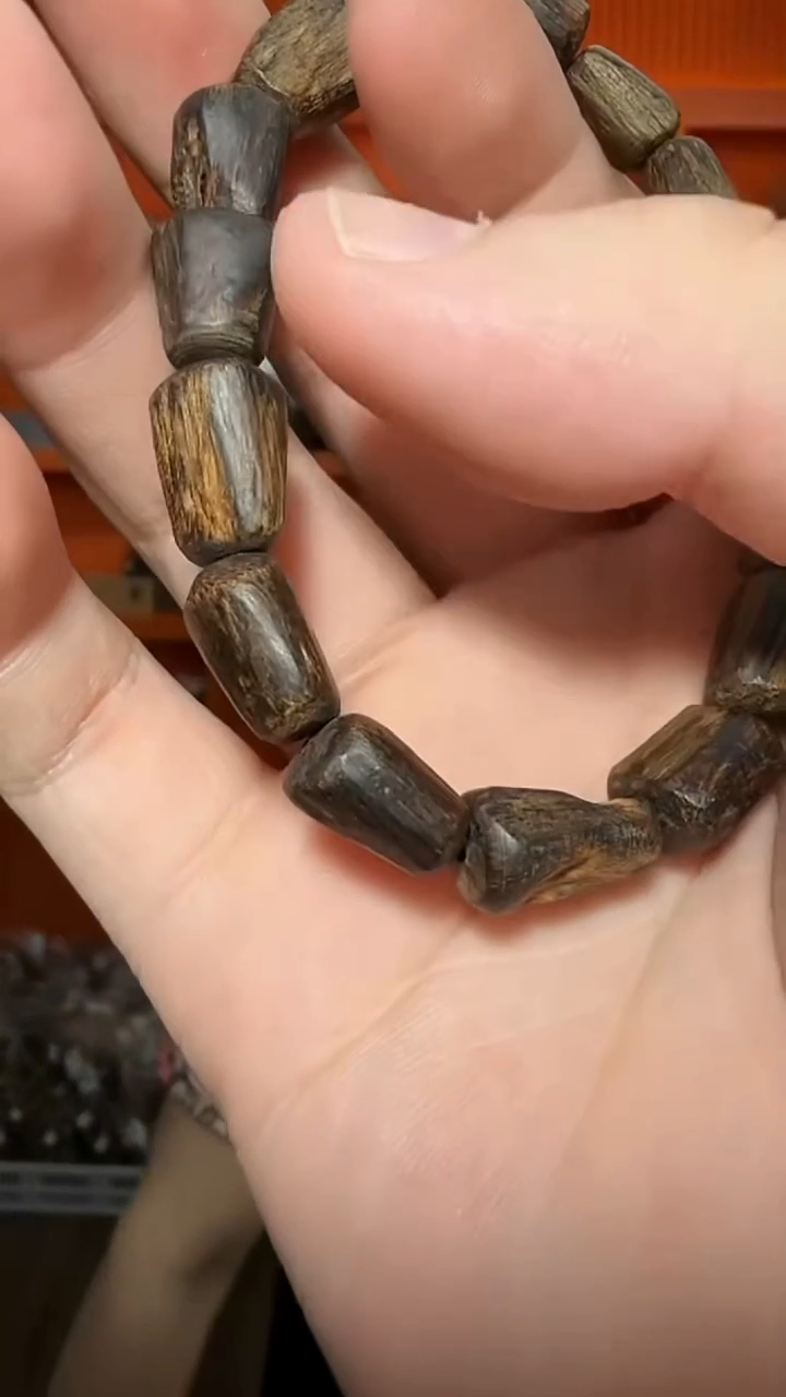 沉香手串362号越南绿伽罗多样性发一