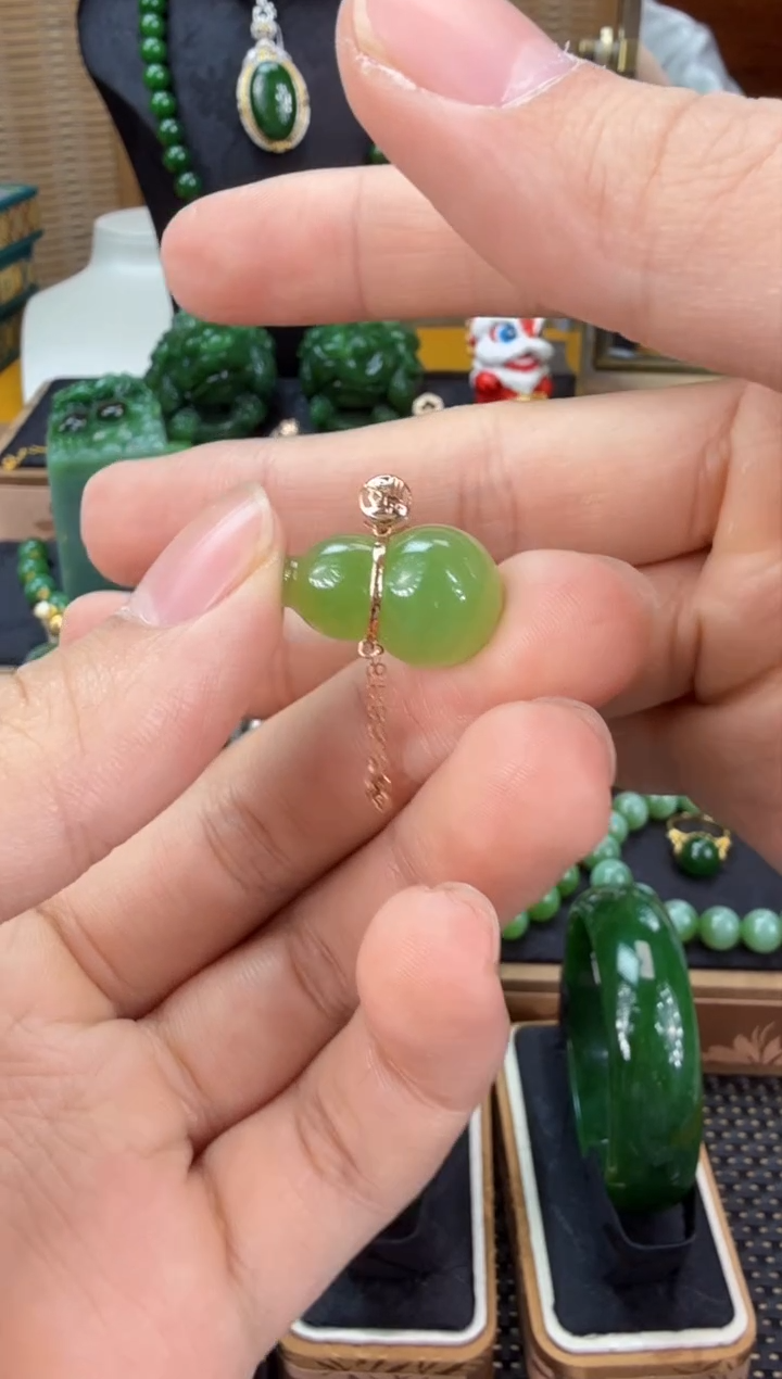 【闪购商品】和田玉（碧玉）吊坠(不含链)18K金镶嵌 
