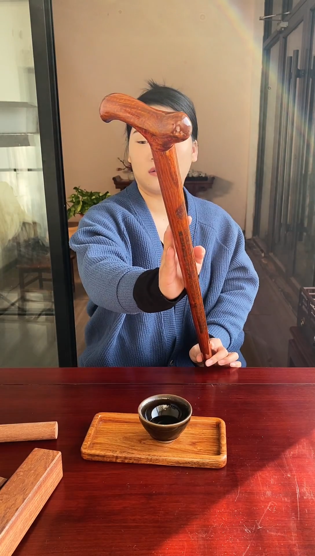 缅甸花梨（花梨木类）老料拐杖嵌银丝百寿