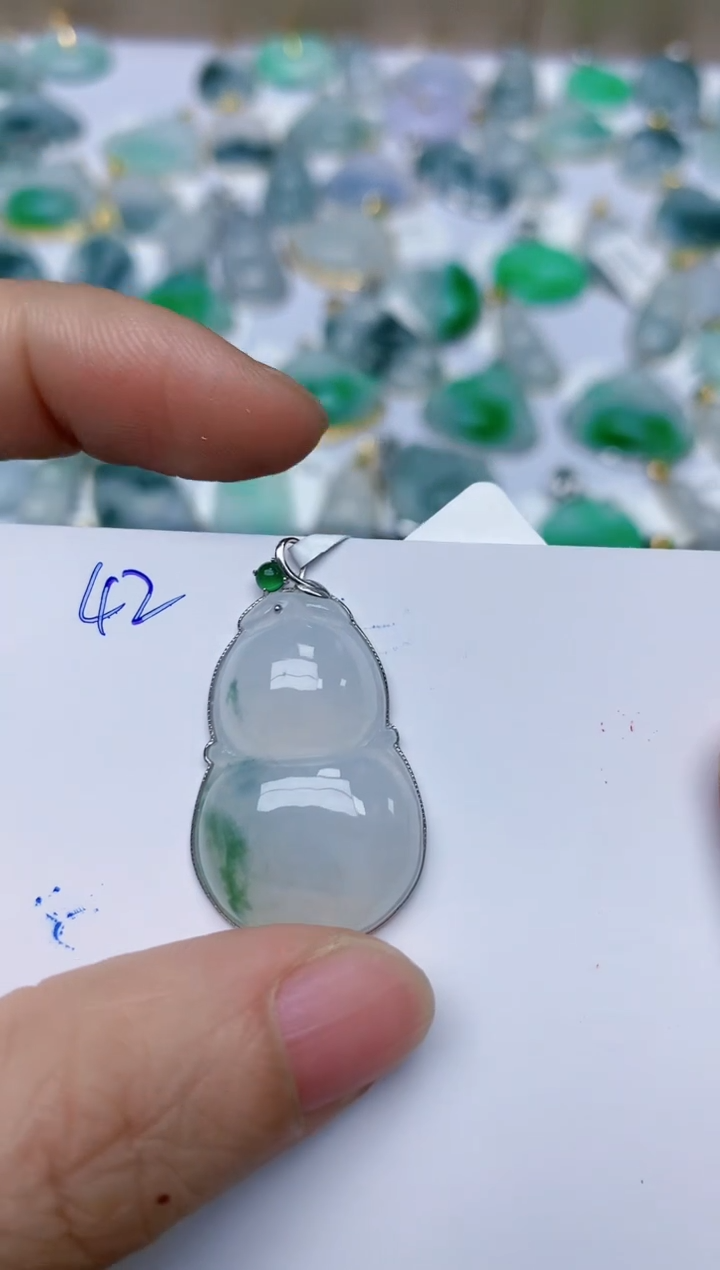 【闪购商品】翡翠颈饰18K金镶嵌天然翡翠A货    42