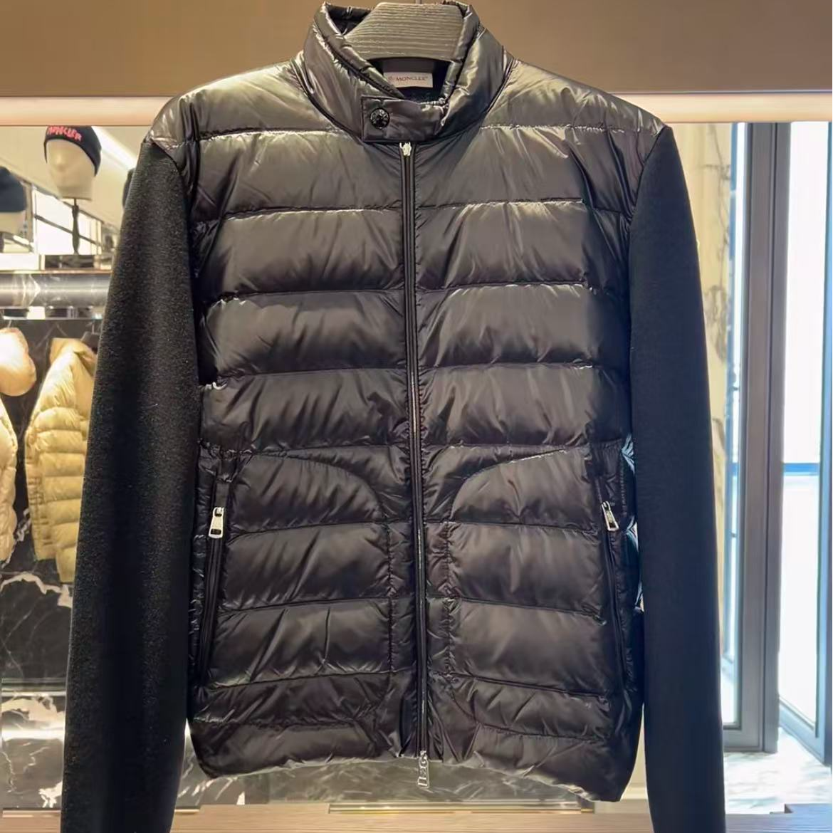 未使用 MONCLER 纯色拼接拉链长袖羽绒服