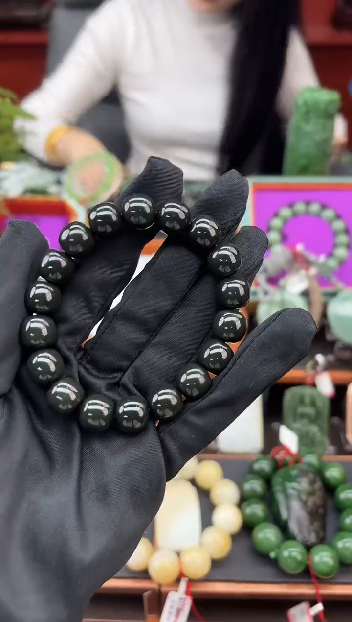 未镶嵌手串和田玉董小姐推荐 多样性发货 拍一发一szq12