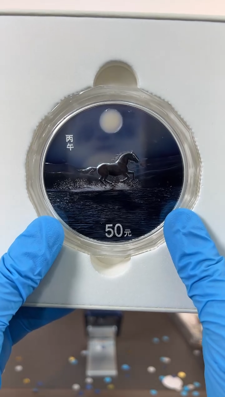 月下银马150克随要裸   