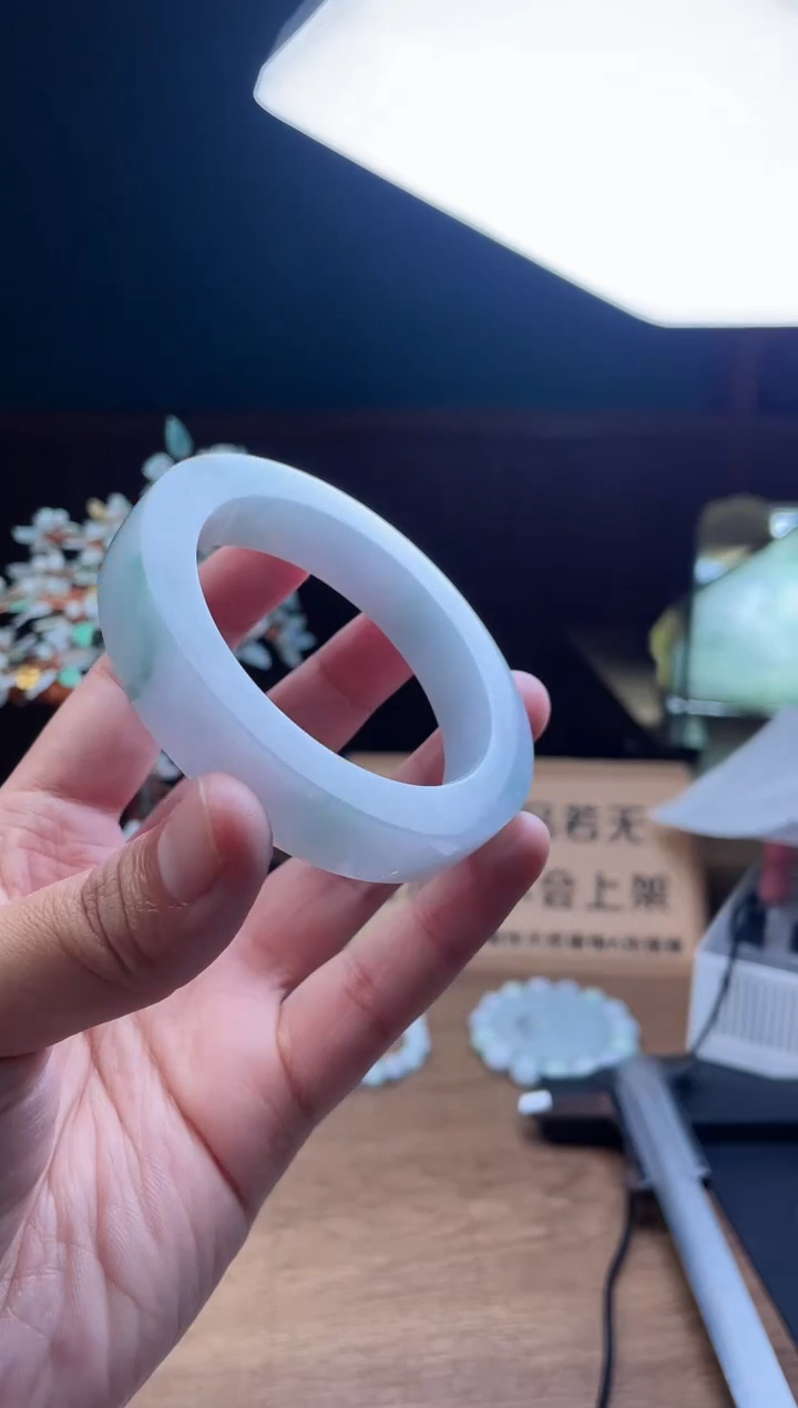 【闪购商品】定制翡翠手镯未镶嵌定制