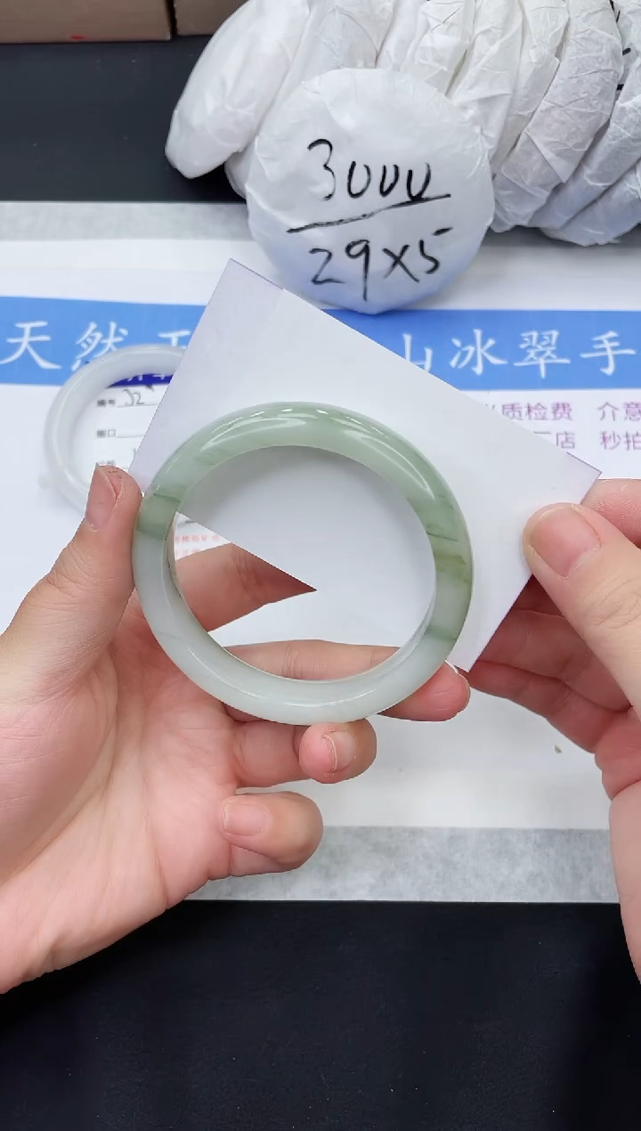 【闪购商品】石英质玉手镯未镶嵌T33-58+