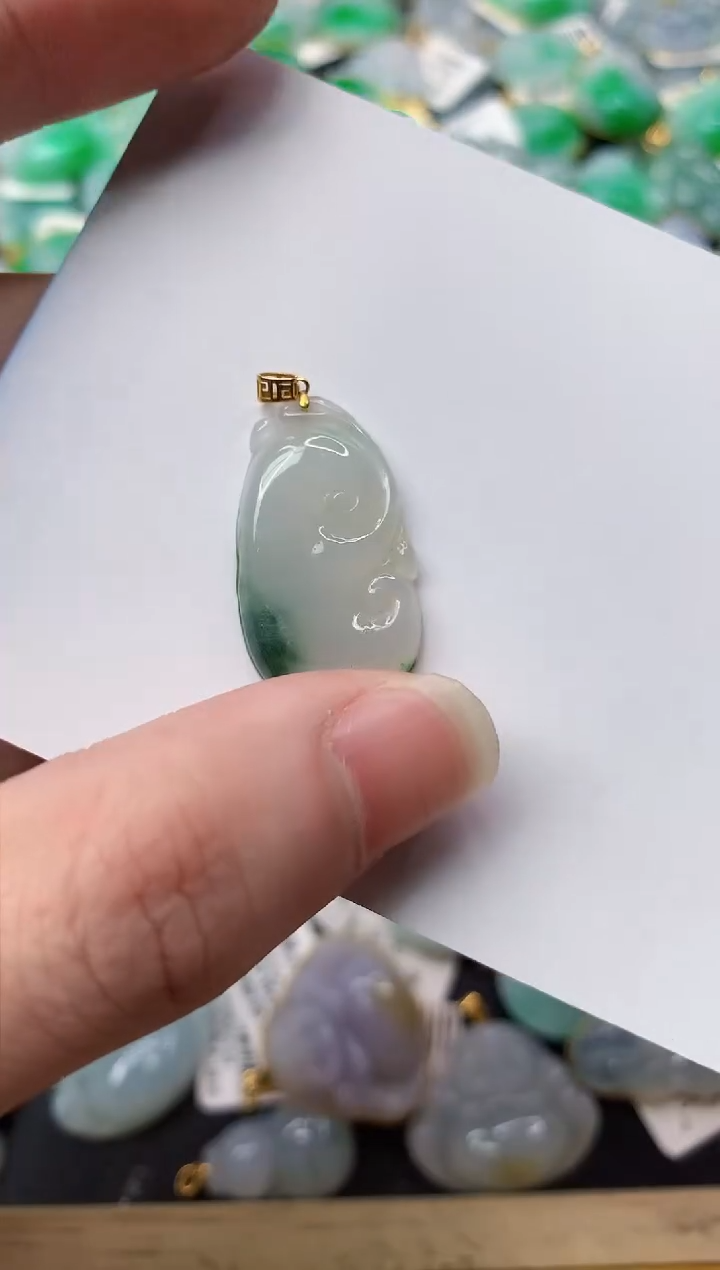 【闪购商品】翡翠颈饰18K金镶嵌4.........