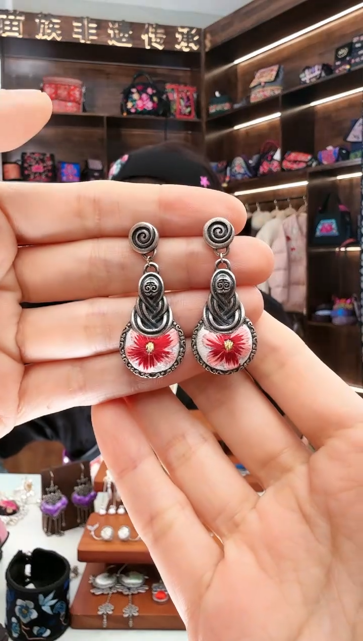 【闪购商品】织绣185蚩梦苗族古绣