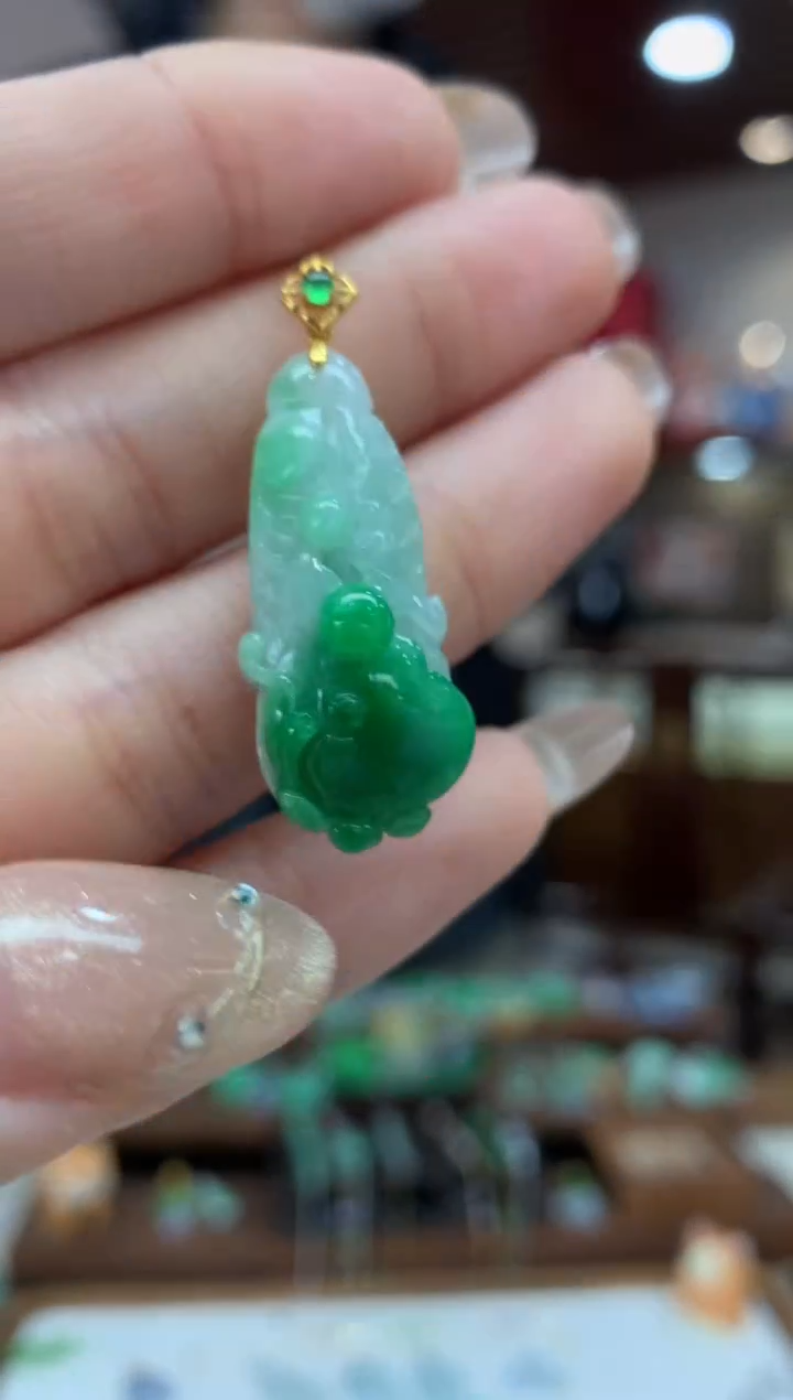 【闪购商品】翡翠吊坠(不含链)18K金镶嵌白菜