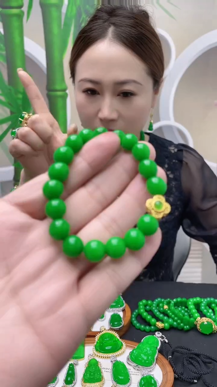 14K金镶嵌手链翡翠C157