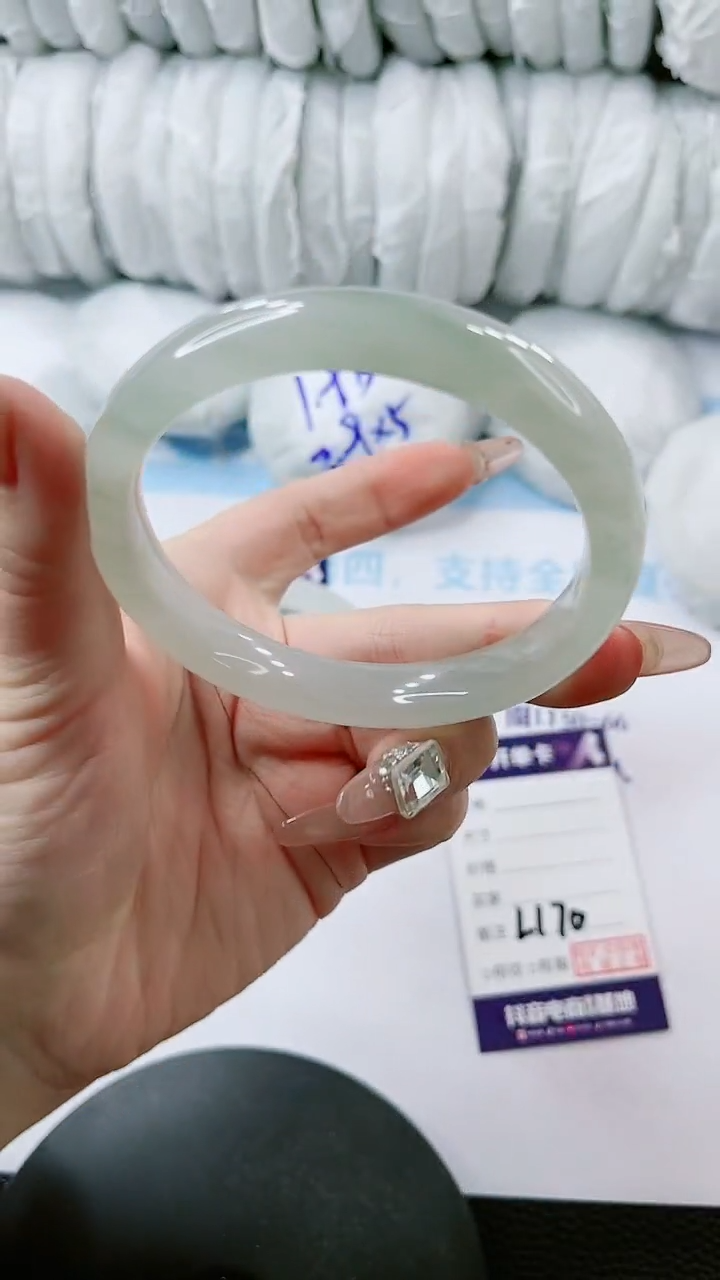 【闪购商品】石英质玉手镯未镶嵌多样性发货L170-62