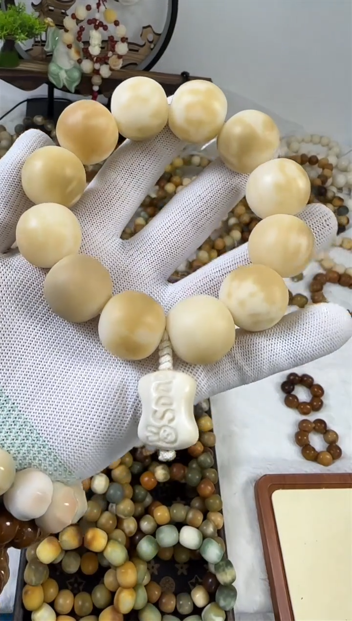 【闪购商品】白玉菩提手串23*手工干磨粉色瓜皮大卡