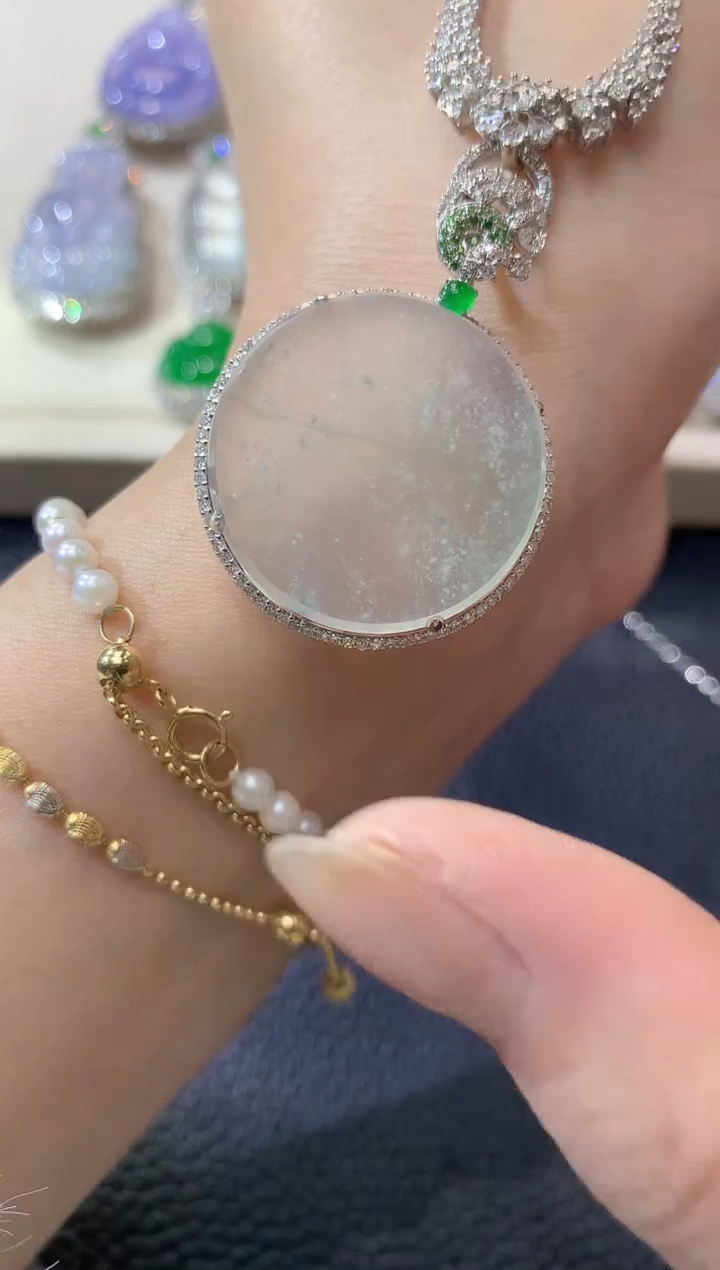 【闪购商品】翡翠吊坠(不含链)18K金镶嵌C21