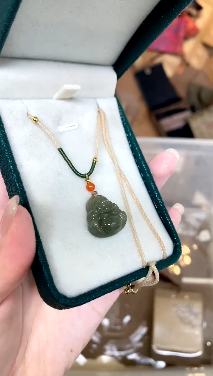 和田玉手镯未镶嵌佛