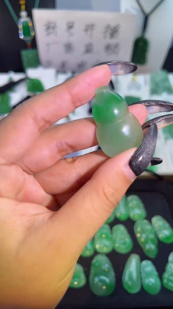 【闪购商品】翡翠手串未镶嵌翡翠颈饰未镶嵌天然翡翠吊坠