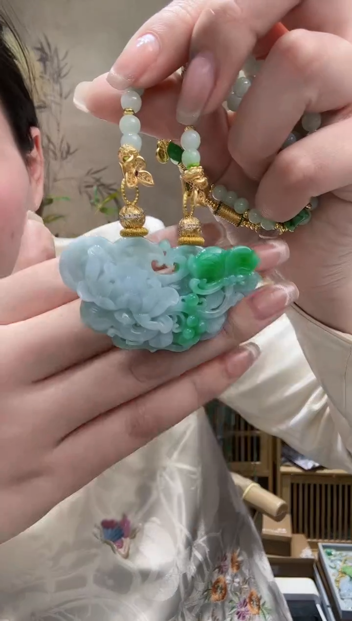 【闪购商品】翡翠颈饰未镶嵌吊坠