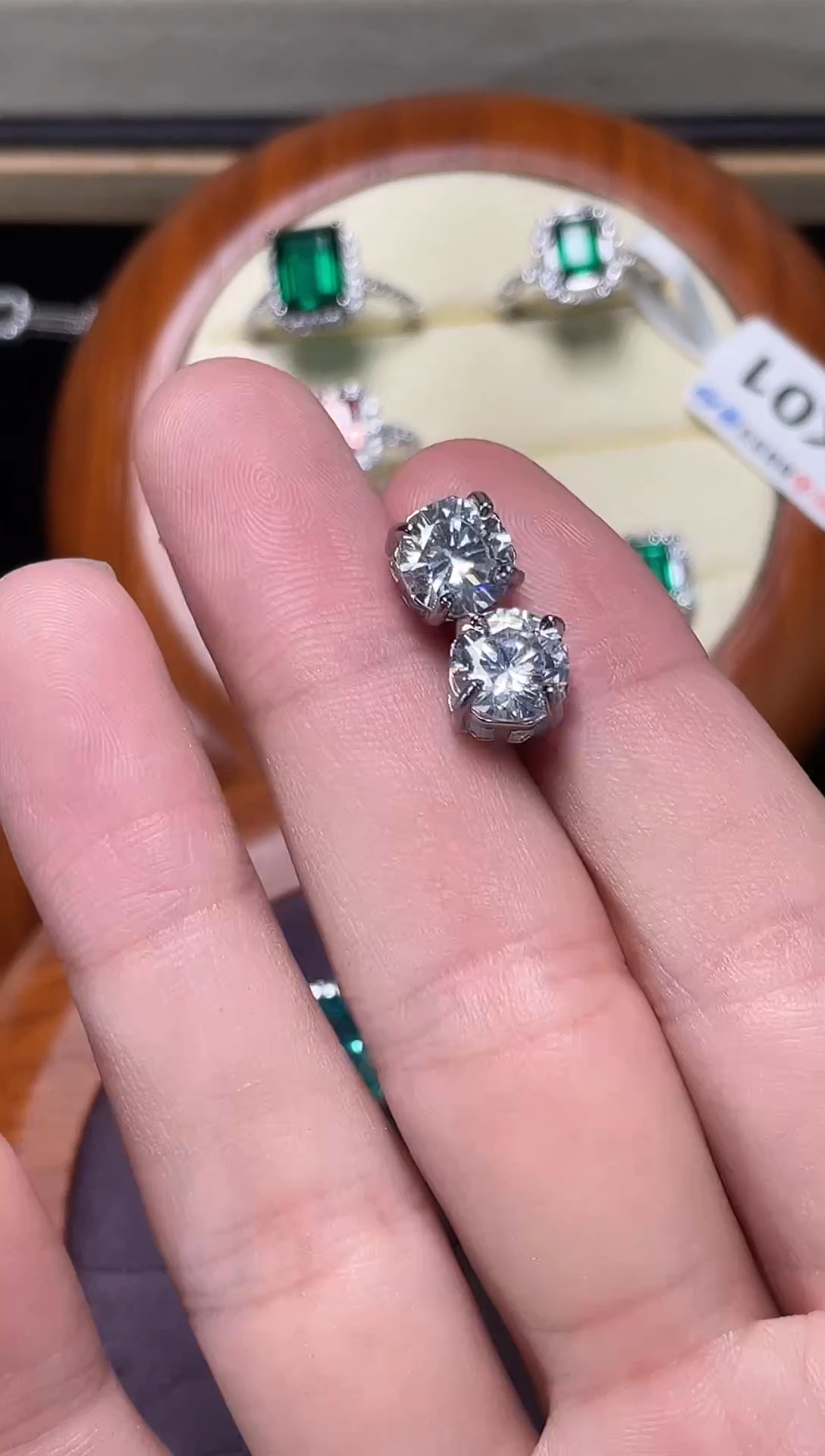 合金耳饰合成钻石白耳钉