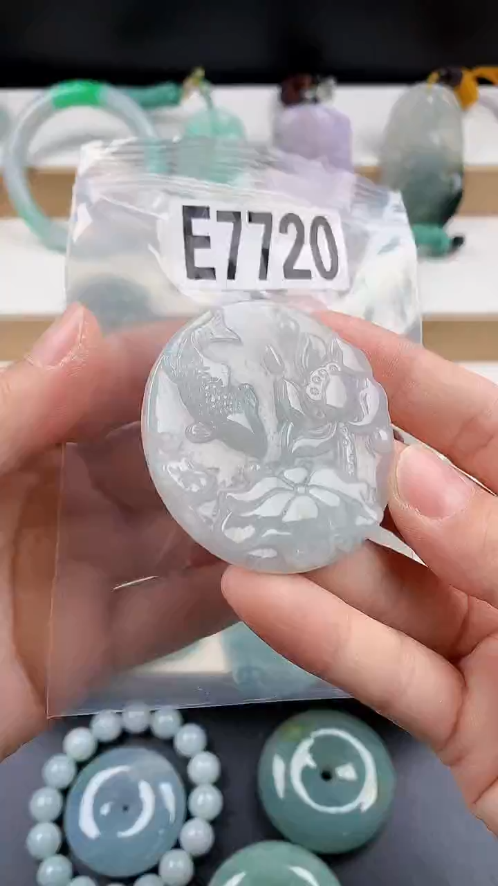 颈饰未镶嵌翡翠天然翡翠吊坠挂件
