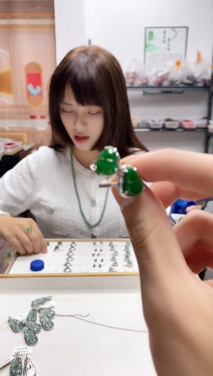 合金戒指翡翠绿葫芦戒指 多样性发一件