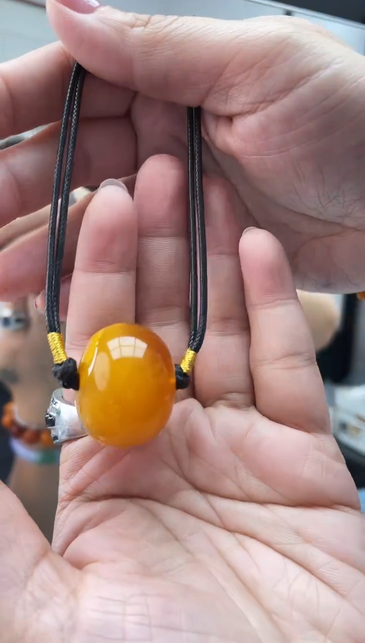 【闪购商品】琥珀珠宝奇石未镶嵌10微瑕发一件