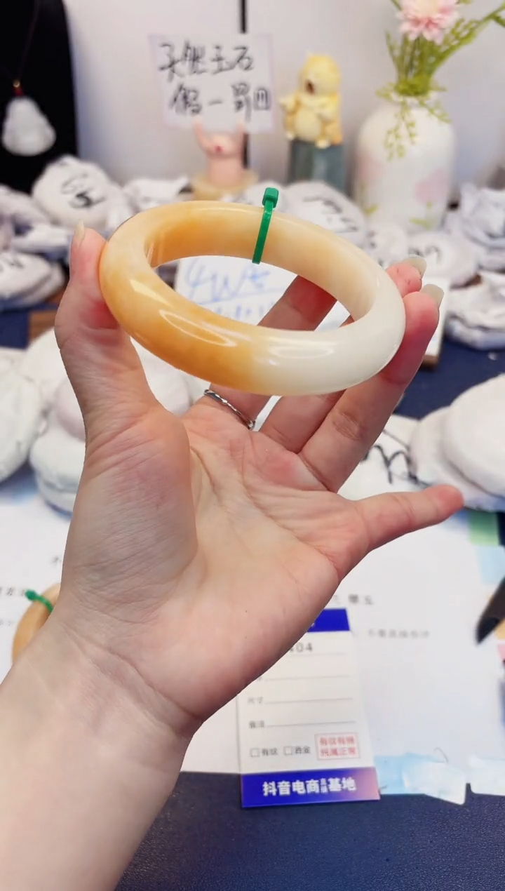 【闪购商品】石英质玉手镯未镶嵌404-财气镯-圈口62